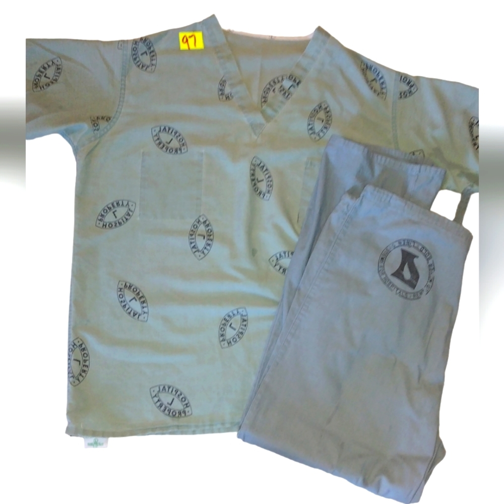 scrub set